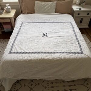 Pottery Barn White Cotton Initial “M” Embroidered Navy Duver Cover Full/Queen